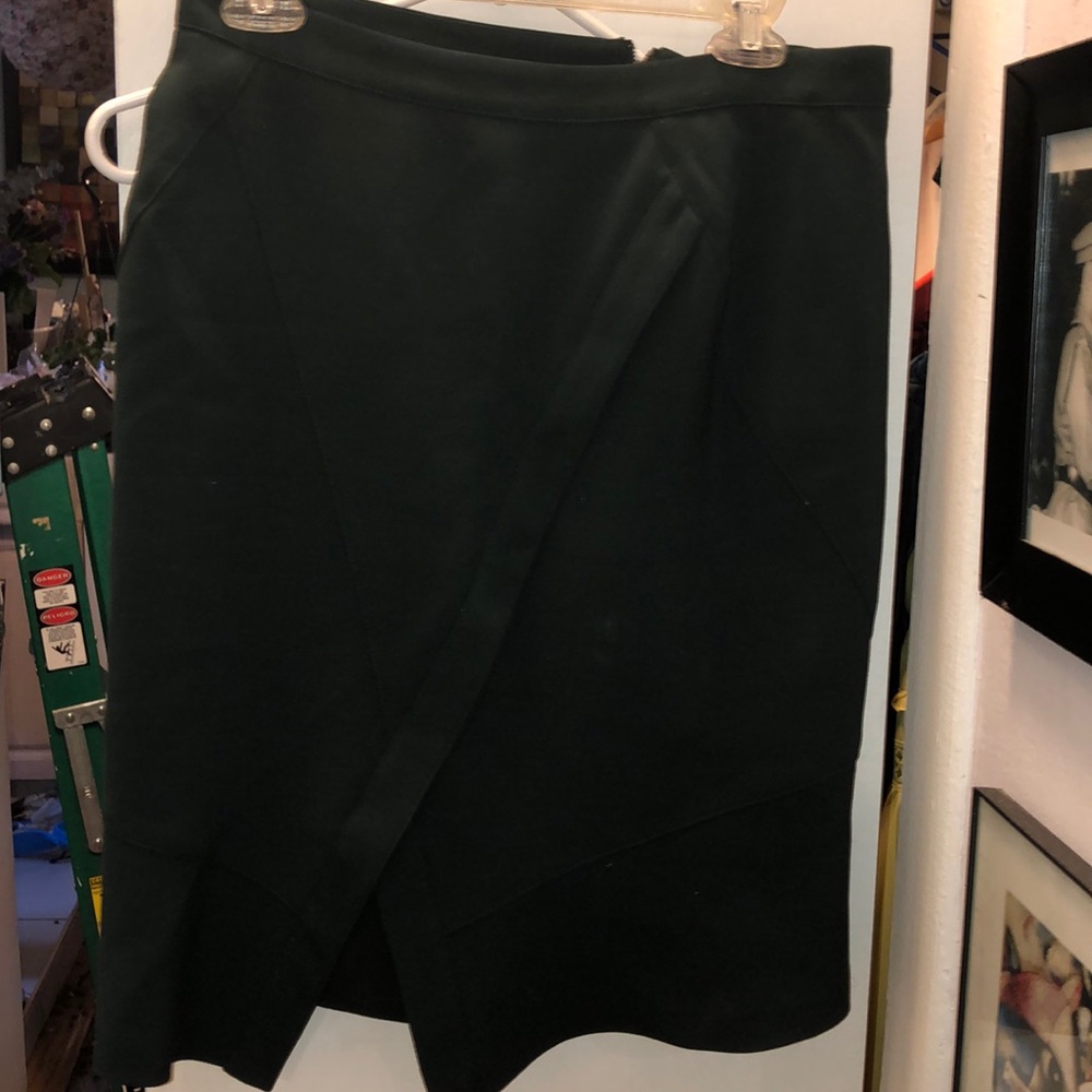 BCBGMAXAZRIA skirt deep green size 2